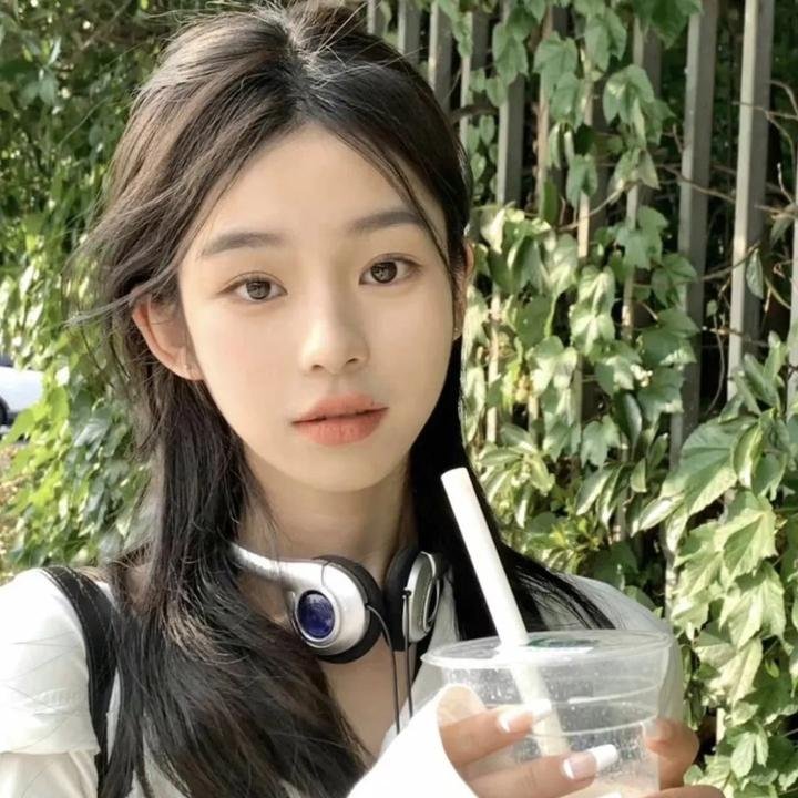 月亮中的亚马逊女人